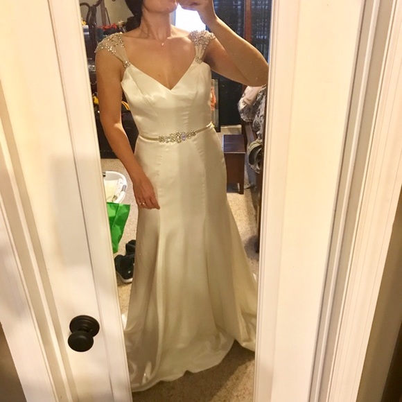 Maggie Sottero IVY gatsby Satin Wedding Dress - Picture 9 of 9